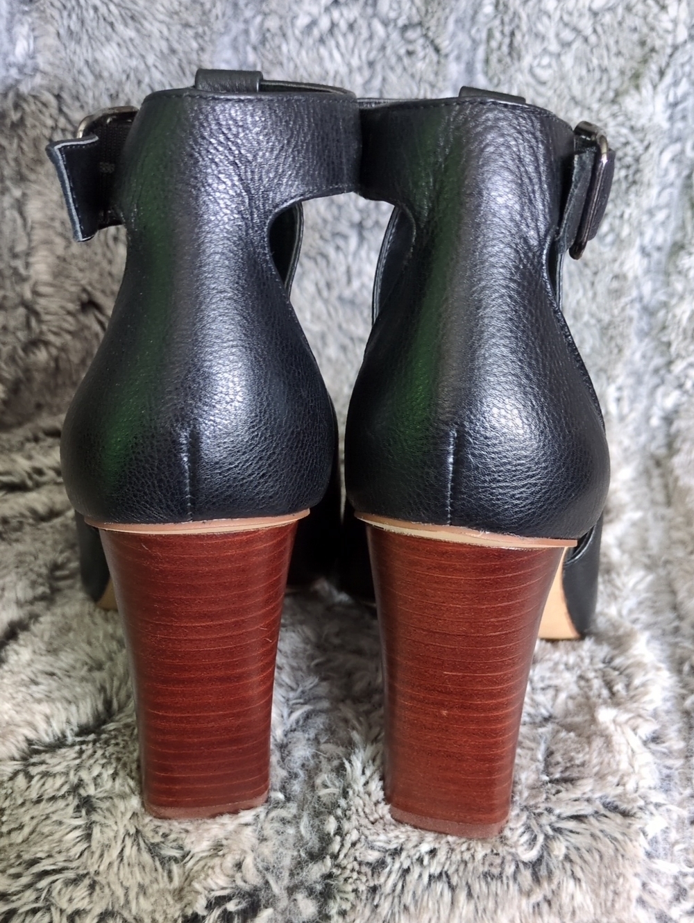 Vince Camuto Adaren Black Leather Peep-Toe Ankle Strap Heel Sz 8.5 - Picture 3 of 4